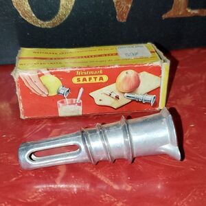 Westmark Safta Juice Extractor Apple Corer VTG.